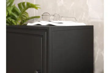 Laholm Byrå 151 cm - Svart - Products - Förvaring - Förvaringsmöbler - Byrå