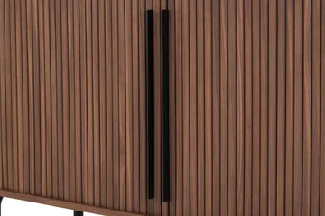 Noira Smalt Sideboard Ribbad Valnöt 150x45 cm - Valnöt / Brun - Products - Förvaring - Förvaringsmöbler - Sideboard & skänk