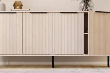 Kopparbo Ribbad Sideboard med Förvaring - Vitlaserad / Ljus Ek / Trä - Products - Förvaring - Förvaringsmöbler - Sideboard & skänk