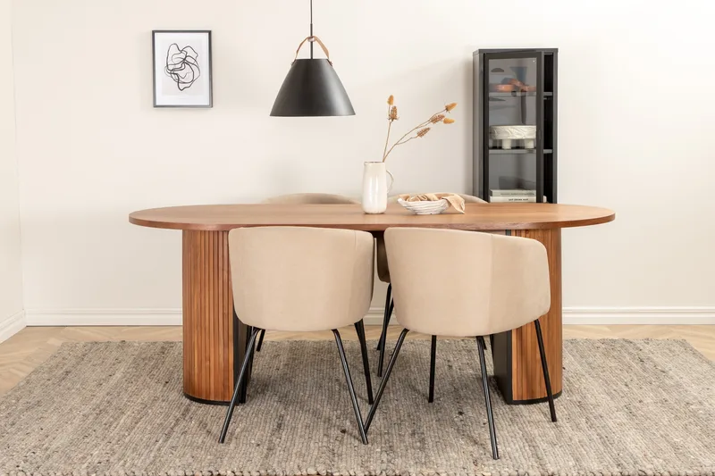Bianca Matgrupp 200 cm Oval med 4 Berit stolar - Beige - Products - Möbler - Bord & matgrupp - Matgrupp