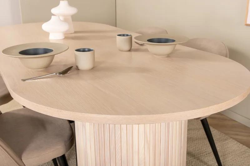 Bianca Matgrupp 200 cm Oval med 4 Velvet stolar - Svart - Products - Möbler - Bord & matgrupp - Matgrupp