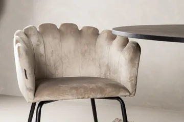 Bootcut Matgrupp 230 cm Oval med 4 Limhamn stolar - Beige - Products - Möbler - Bord & matgrupp - Matgrupp