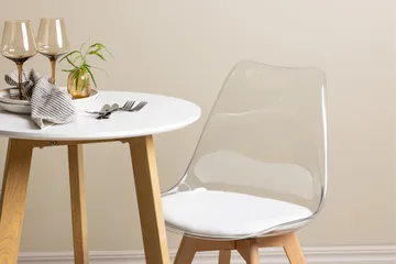 Leonora Matgrupp 65 cm Rund med 2 Edvin stolar - Vit - Products - Möbler - Bord & matgrupp - Matgrupp