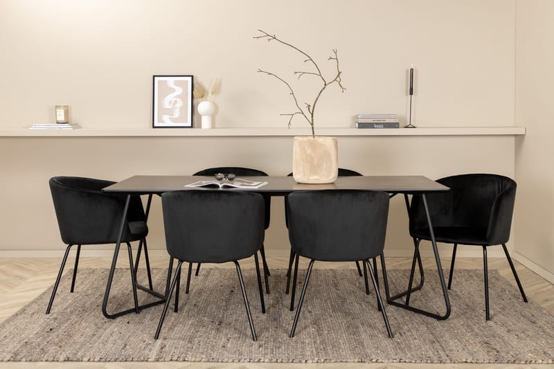 Petra Matgrupp 190 cm Rektangulär med 6 Berit stolar - Svart - Products - Möbler - Bord & matgrupp - Matgrupp