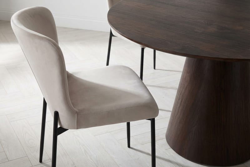 Siena Matgrupp runt 110 cm Rökt Ek med 4 Elsie Matstolar - Rökt ek/Beige - Products - Möbler - Bord & matgrupp - Matgrupp