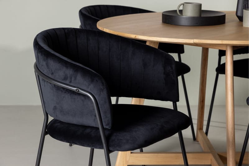 Yakidon Matgrupp 120 cm Rund med 4 Selma Stolar - Svart - Products - Möbler - Bord & matgrupp - Matgrupp