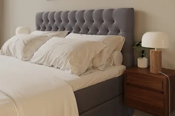 Hilton Lyx Komplett Sängpaket 160x200 cm Kontinentalsäng med knappad sänggavel i sammet - Grå / Sammet - Products - Möbler - Säng - Kontinentalsäng