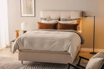 Oslo Lyx Sängpaket Boucle 120x200 Knappad gavel - Ljusbeige - Products - Möbler - Säng - Kontinentalsäng