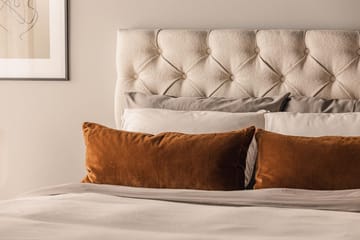 Oslo Lyx Sängpaket Boucle 140x200 Djuphäftad gavel - Ljusbeige - Products - Möbler - Säng - Kontinentalsäng