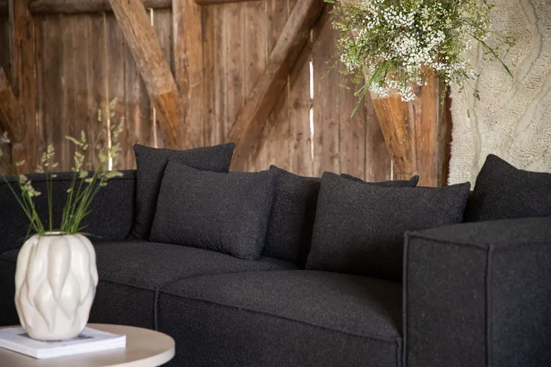 Gillholmen Soffa 3-sits - Svart/Mörkgrå - Products - Möbler - Soffa - 3 sits soffa