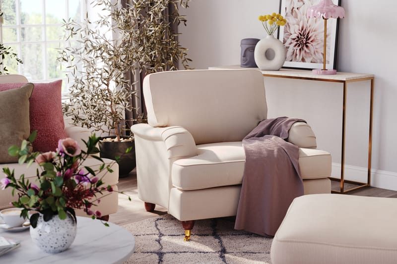 Howard Lyx 4-sits Manchestersoffa - Beige - Products - Möbler - Soffa - Howardsoffa