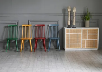 Grön pinnstol färgkod RAL6001 - Grön RAL6001 - Products - Möbler - Fåtölj & stolar - Matstol & köksstol