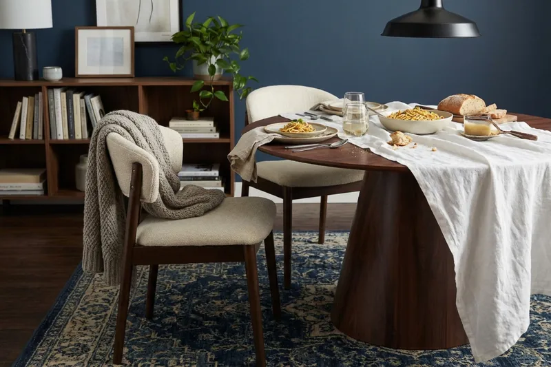 Nala Matstol i trä med tygsits - Greige - Products - Möbler - Fåtölj & stolar - Matstol & köksstol