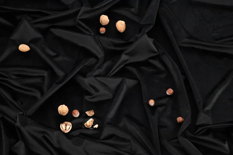 Mary Gardin 135x250 cm - Svart - Products - Textil & mattor - Gardiner - Gardinlängder - Kanallängd