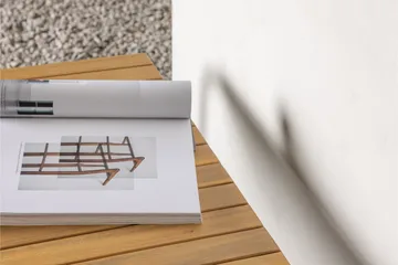 Holmbeck Utebänk - Brun - Products - Utemöbler & utemiljö - Utesoffa - Trädgårdsbänk & utebänk