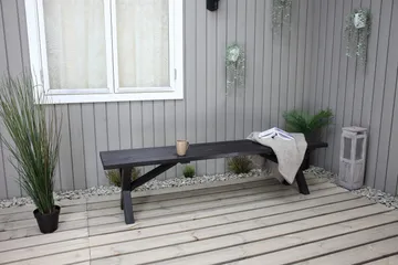 Lietinna Utebänk 180 cm - Svart - Products - Utemöbler & utemiljö - Utesoffa - Tr ädgårdsbänk & utebänk