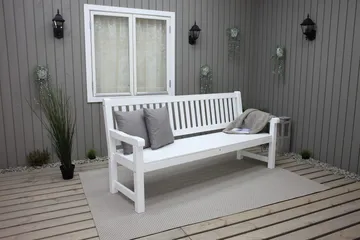 Rimforsa Trädgårdssoffa - Vitlaserad Furu - Products - Utemöbler & utemiljö - Utesoffa - Trädgårdssoffa