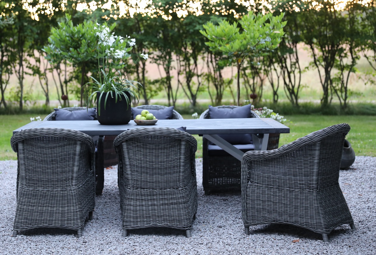 Oxford-Speisegruppe im Freien; grau/wei�er Tisch 220 cm inkl. 6 Mercury-Sessel graues Kunstrattan