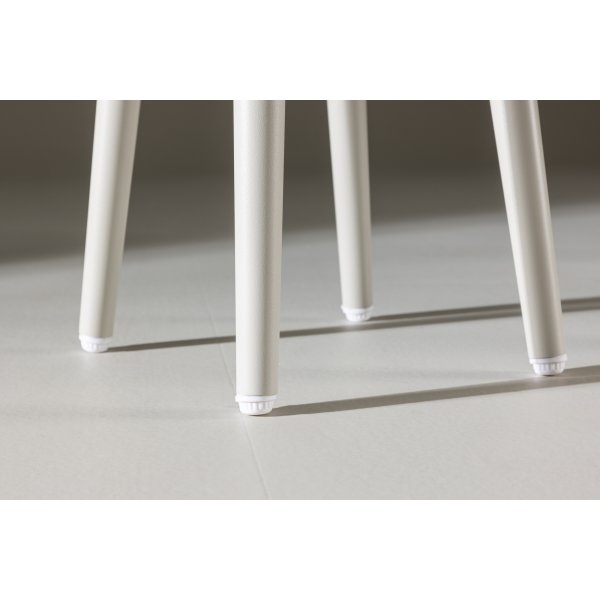 Lina Beistelltisch Ø40 cm - Beige Lina Beistelltisch Ø40 cm - Beige