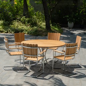 Möllan Gartengruppe in Teak: 6 Sessel mit Esstisch Ø130 cm Möllan Gartengruppe in Teak: 6 Sessel mit Esstisch Ø130 cm