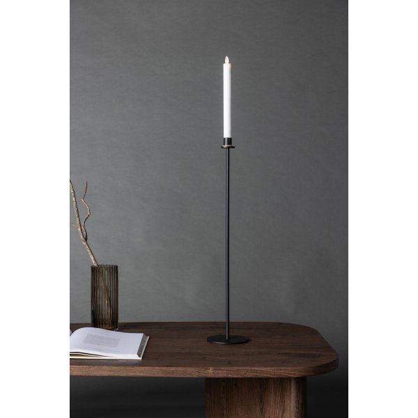 Hogehall LED-Kerzenständer H79 cm - Schwarz/Weiß Hogehall LED-Kerzenständer H79 cm - Schwarz/Weiß