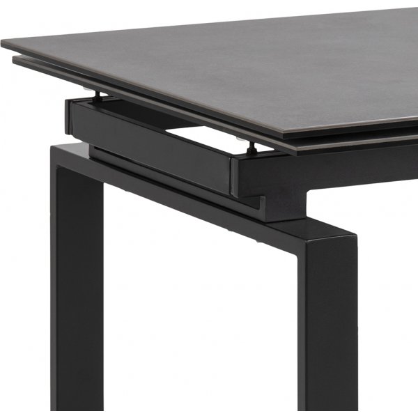 Huddersfield Esstisch 120-200 cm - Schwarz Huddersfield Esstisch 120-200 cm - Schwarz