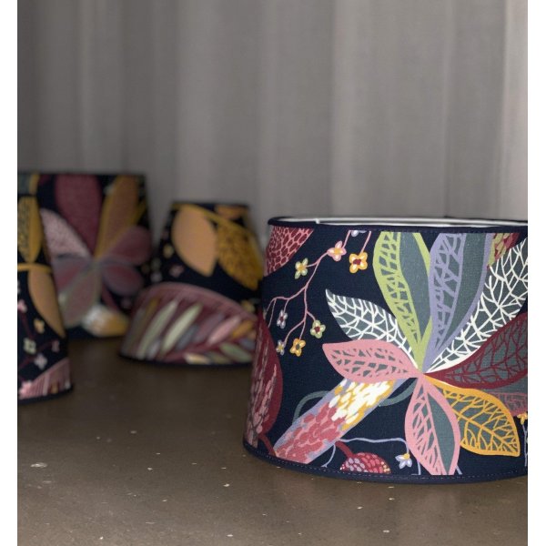 Ovaler Frank Lampenschirm - Marineblau Ovaler Frank Lampenschirm - Marineblau