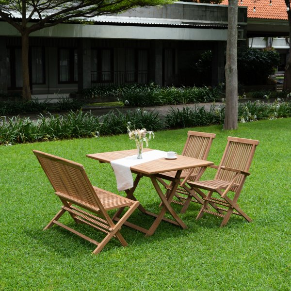Salt Outdoor-Gruppe; Esstisch mit 2 Sesseln und Teakholzsofa