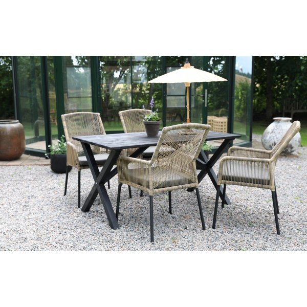 Essgruppe im Freien; Esstisch mit 4 Ystad-Sesseln - Schwarz/Beige
