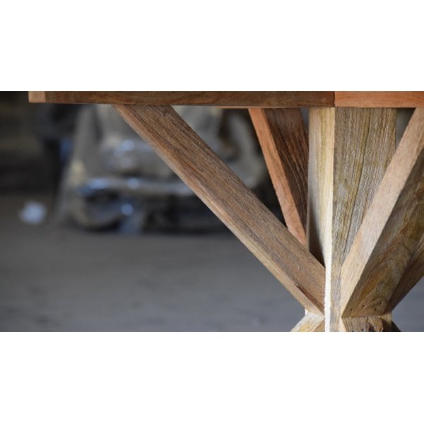 Palma runder Esstisch Ø140 cm - Recyceltes Treibholz Palma runder Esstisch Ø140 cm - Recyceltes Treibholz