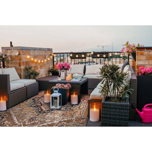 Tibetischer aztekischer flachgewebter Teppich, mehrfarbig Tibetischer aztekischer flachgewebter Teppich, mehrfarbig