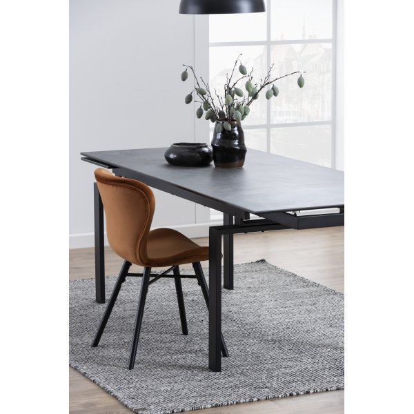 Huddersfield Esstisch 160-240 cm - Schwarz Huddersfield Esstisch 160-240 cm - Schwarz