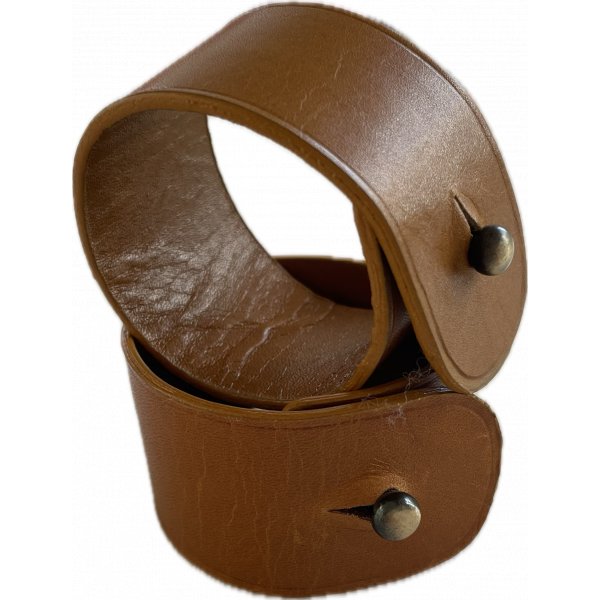 Serviettenring aus Leder mit Kugelschnalle Serviettenring aus Leder mit Kugelschnalle