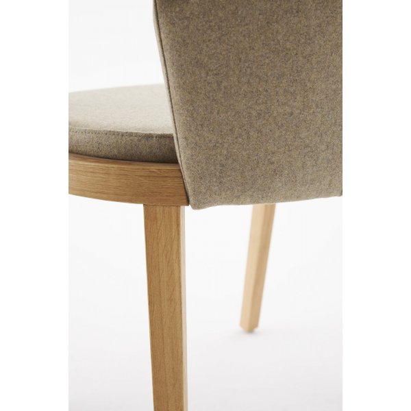 Stuhl mit Lavagestell - Optionale Farbe des Gestells und der Polsterung Stuhl mit Lavagestell - Optionale Farbe des Gestells und der Polsterung