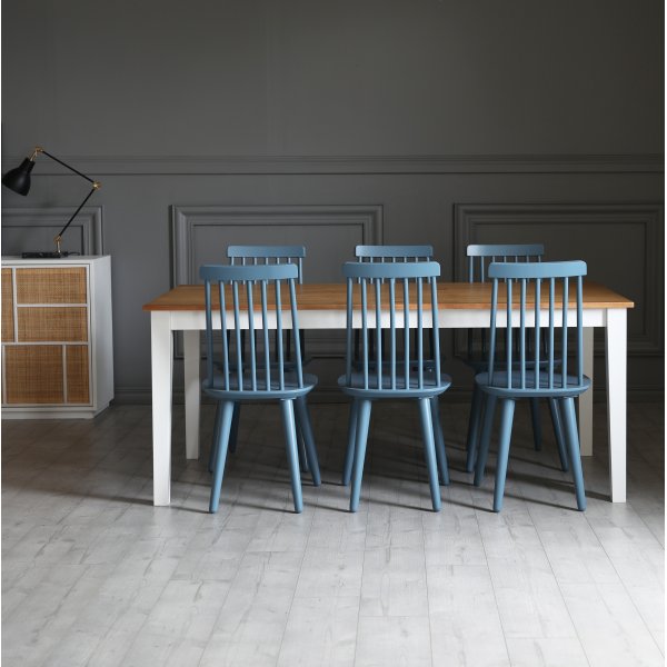 Dalsland-Essgruppe: Esstisch in Eiche/Wei mit 6 taubenblauen Pinnstolar