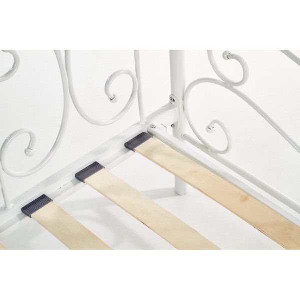 Bahia schwarzer Bettrahmen 90x200 cm Bahia schwarzer Bettrahmen 90x200 cm