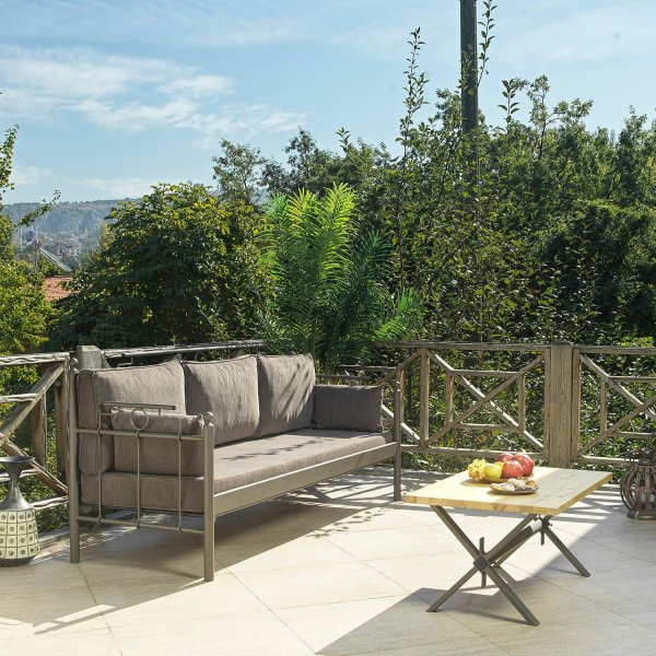 Hampus 3-Sitzer Outdoor-Sofa - Braun + Textilreinigung für Möbel Hampus 3-Sitzer Outdoor-Sofa - Braun + Textilreinigung für Möbel