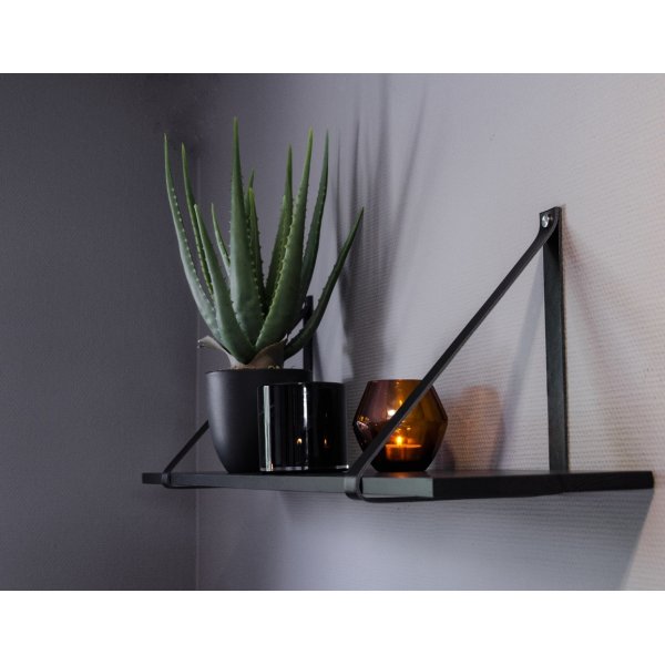 Frikk Wandregal 100 cm - Schwarz lackierte Kiefer Frikk Wandregal 100 cm - Schwarz lackierte Kiefer
